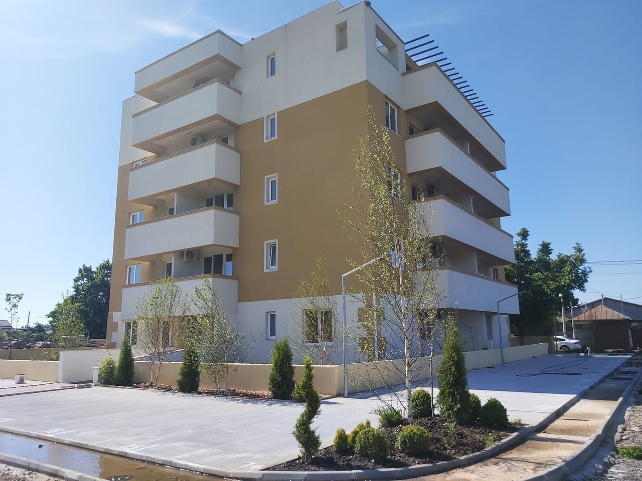 Aristos Residence