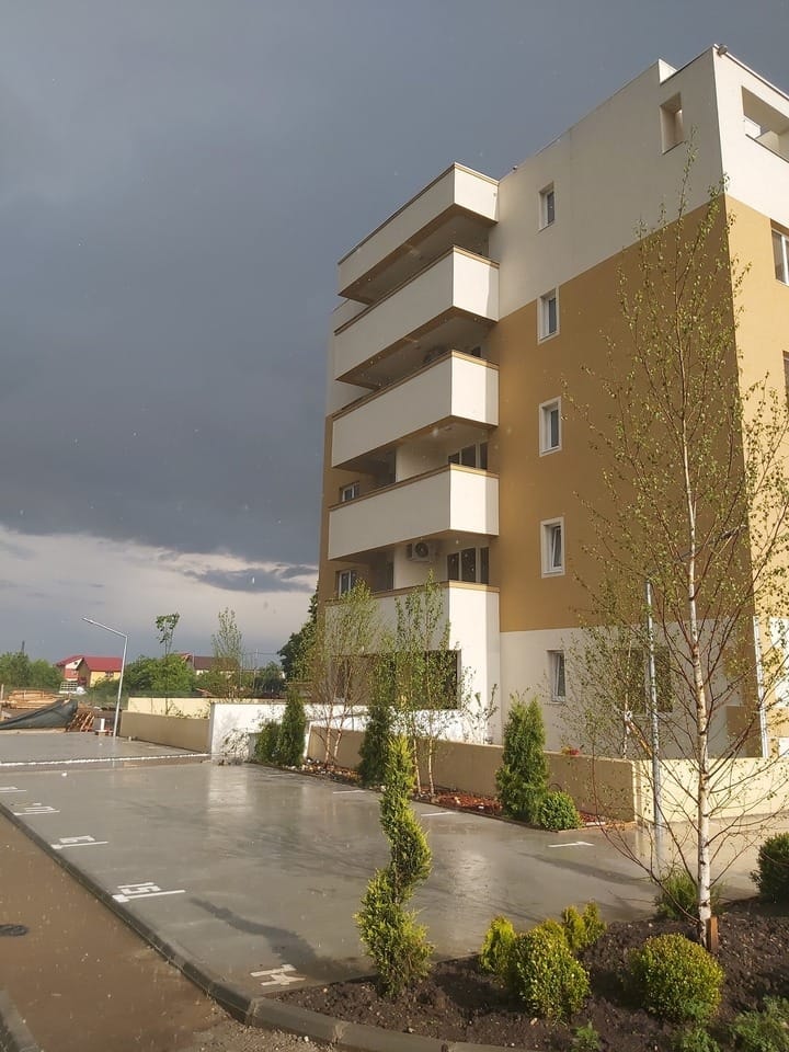 3 Camere Aristos Residence